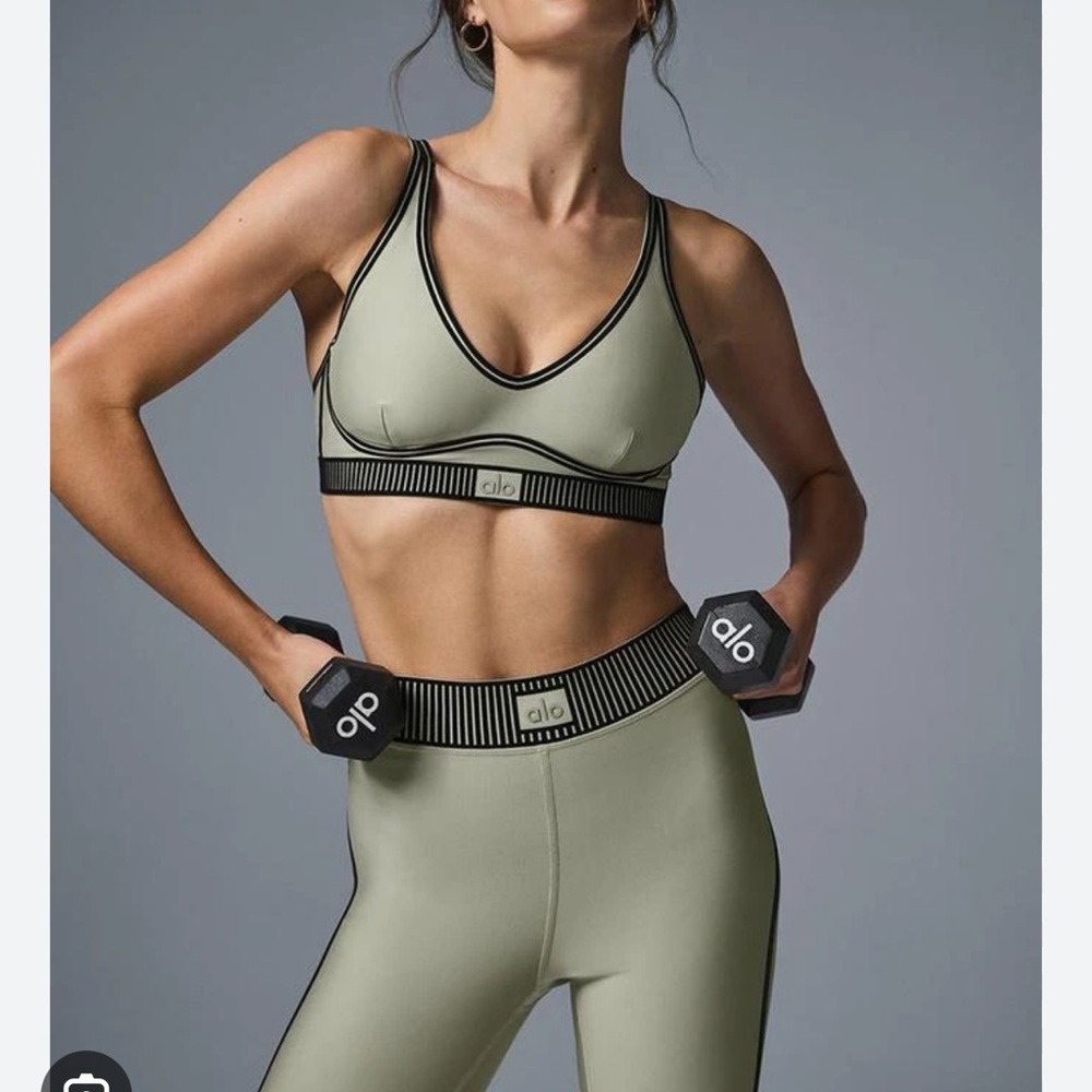 NWT Alo Airlift Bra Limestone